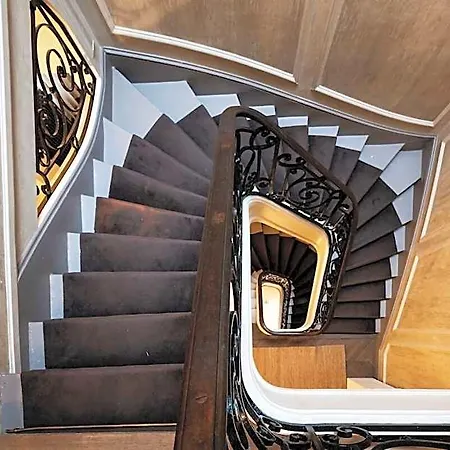 Luxury House Vip Service - Arc De Triomphe Hotel 3*